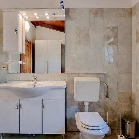 Ariana * Novigrad Istria