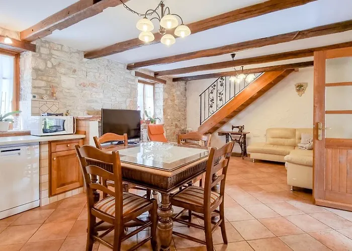 Ariana Novigrad Istria