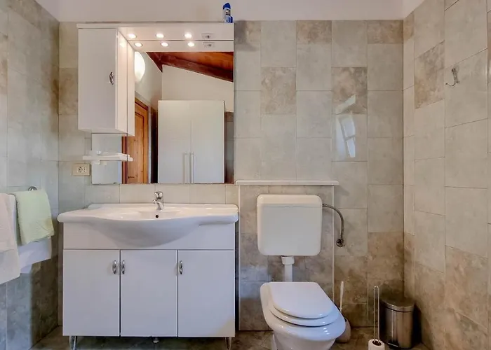 Ariana * Novigrad Istria