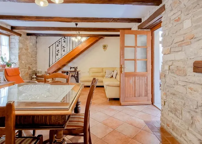 Ariana Novigrad Istria