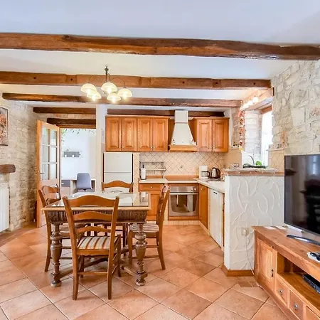 Ariana Semesterbostad *