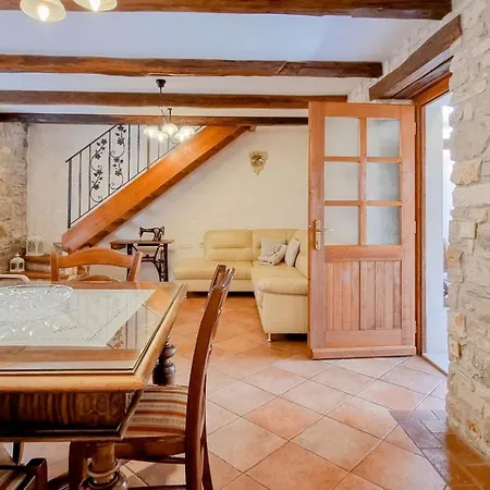 Ariana Novigrad Istria