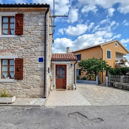 Ariana Semesterbostad Novigrad Istria